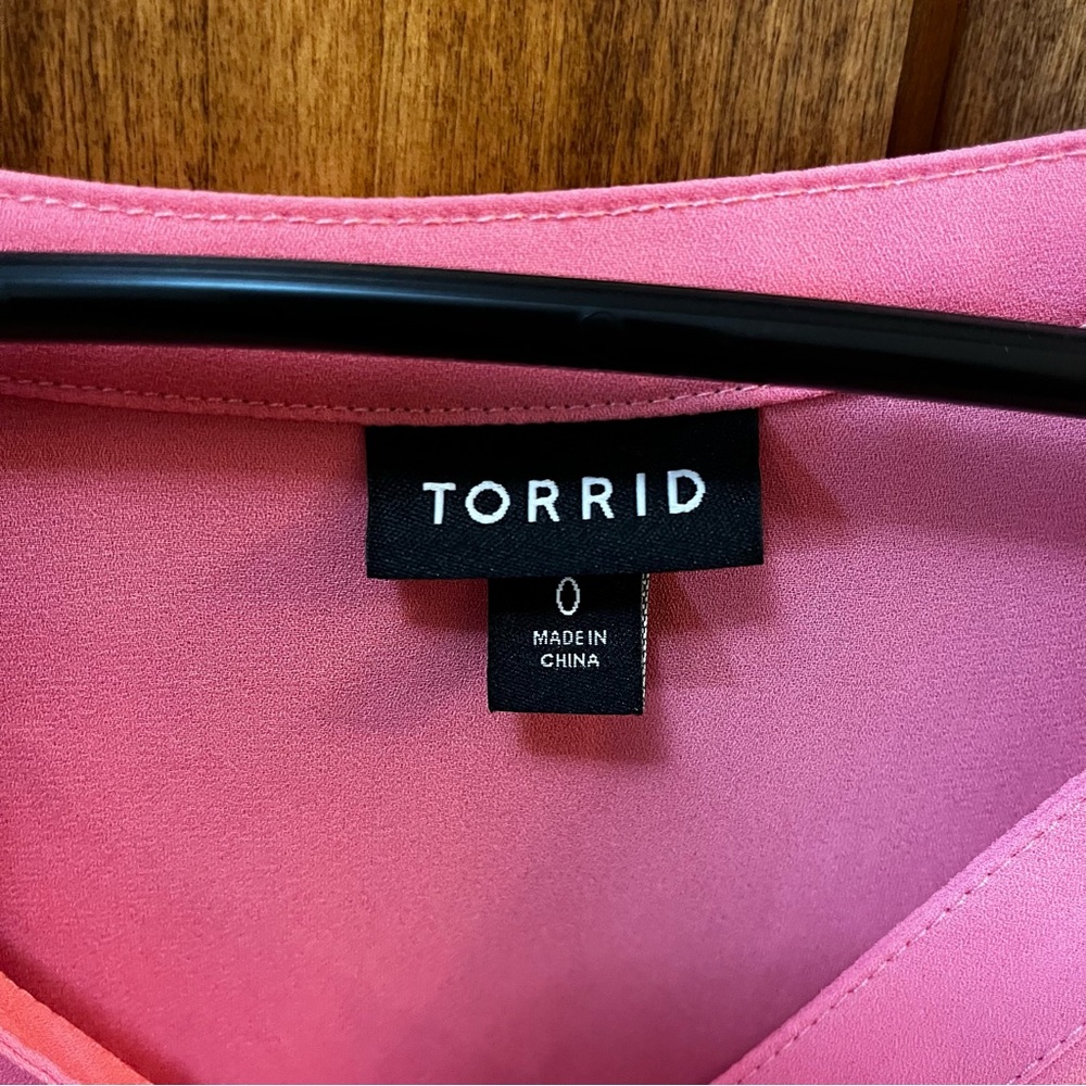 Women’s Torrid Sleeveless Blouse with Ties Pink 0X - Picture 4 of 6